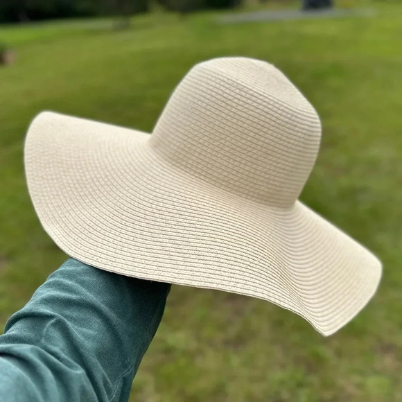Woven Floppy Sun Hat - large - cream - no  tag - Picture 3 of 4